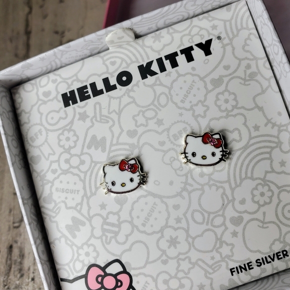 NWT Hello Kitty Fine Silver Plated Enamel Rhinestone Post Stud Earrings - Picture 9 of 14